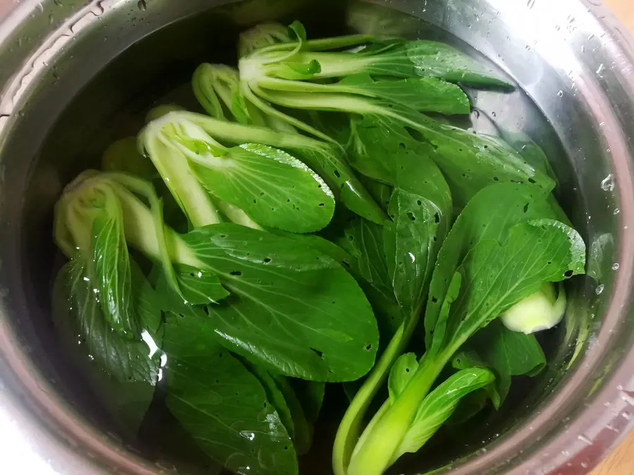 Boiled rape - the most popular vegetarian dish for Chinese New Year's Eve dinner step 0