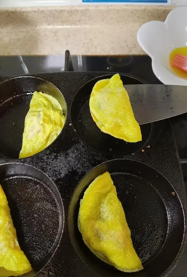 !ï¸ Chinese New Year's Eve Dinner! !ï¸ Golden Egg Dumplings step 0