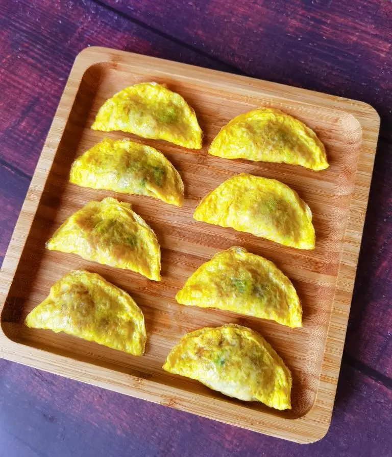 !ï¸ Chinese New Year's Eve Dinner! !ï¸ Golden Egg Dumplings step 0