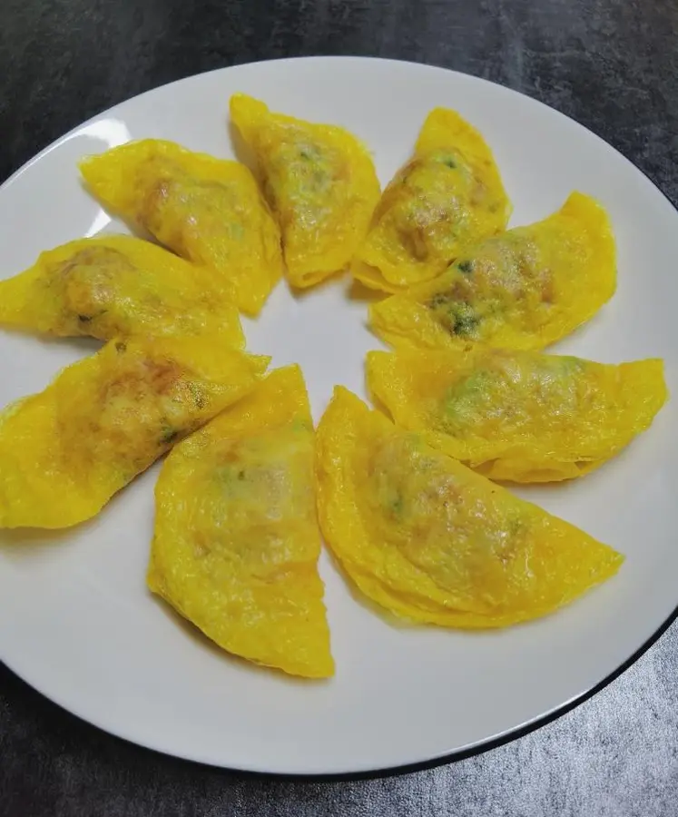 !ï¸ Chinese New Year's Eve Dinner! !ï¸ Golden Egg Dumplings step 0