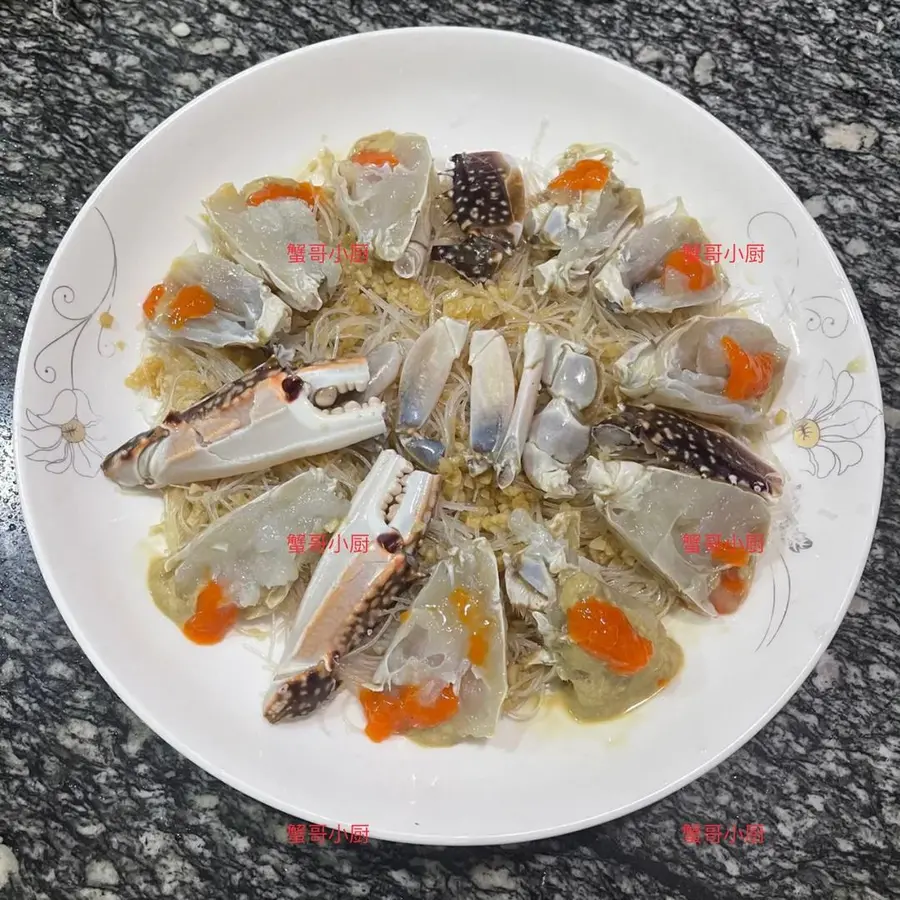 Chinese New Year's Eve Dinner Steamed Red Paste Barracuda Crab with Garlic Vermicelli Come and learn from me the super detailed steps step 0