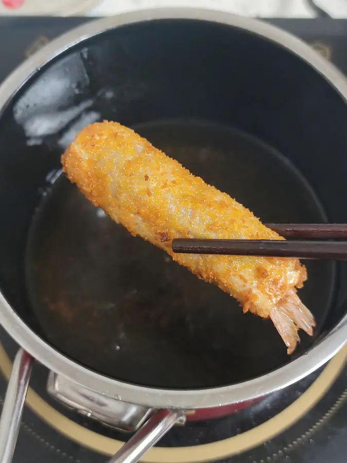 Chinese New Year's Eve rice with prawns and fresh meat fried spring rolls  step 0