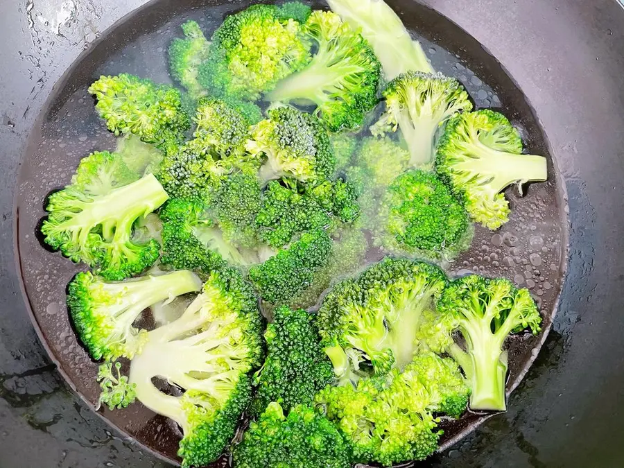 Broccoli fortune tree step 0