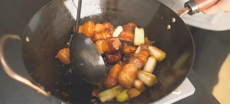 Chinese New Year's hard dish [abalone braised pork] step 0