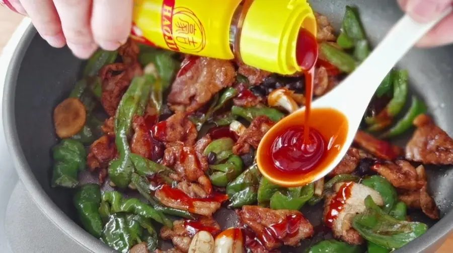 Kuaishou New Year's dish|Stir-fried meat with chili  step 0