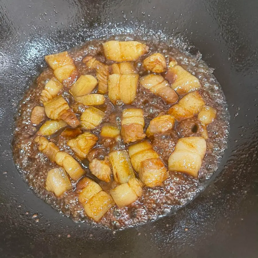 Childhood memories of the post-70s and 80s, fried tofu with braised pork have a dish that is considered a big family, and it may only be eaten during the New Year step 0