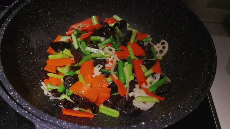 Home Cooking: Vegetarian stir-fried assortment step 0