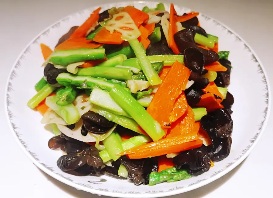 Home Cooking: Vegetarian stir-fried assortment