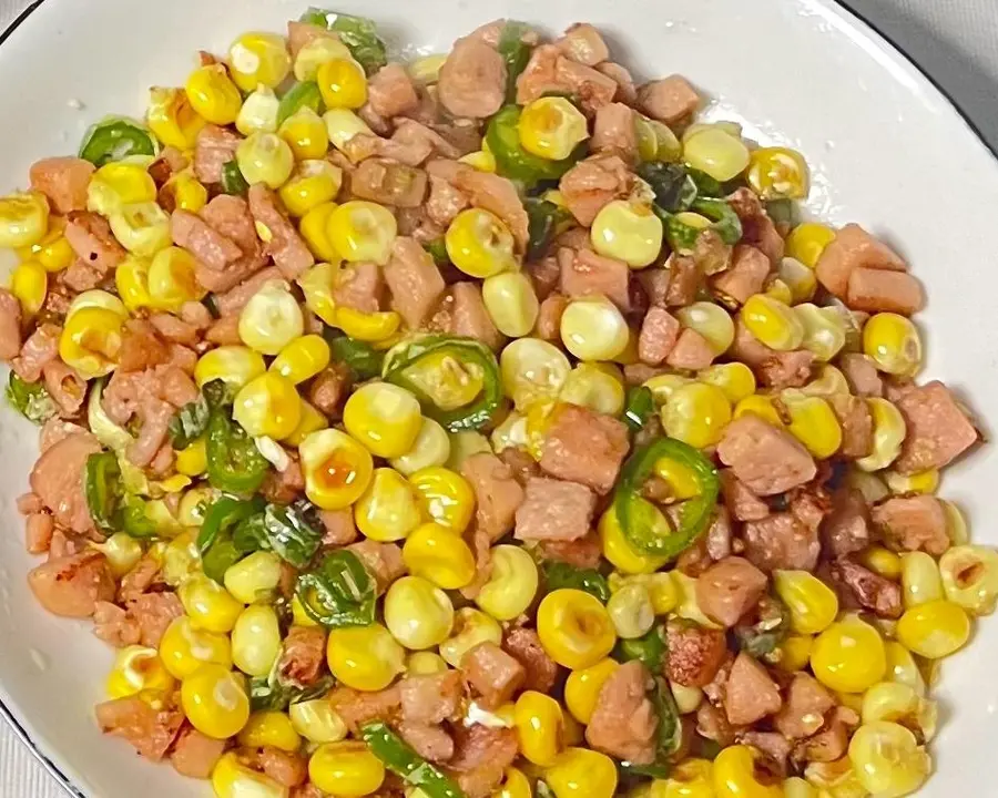 Green pepper, ham, corn - a home-cooked dish with super rice