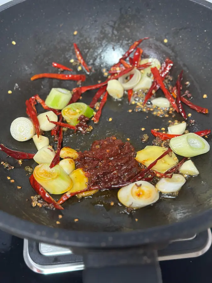 Super rice dry pot chicken wings!! step 0