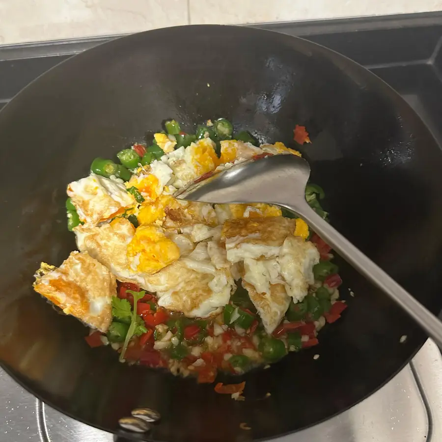 âœ… Challenge 365 days of dinner without repeating the same day 131: Chop chili scrambled eggs! !ï¸ step 0