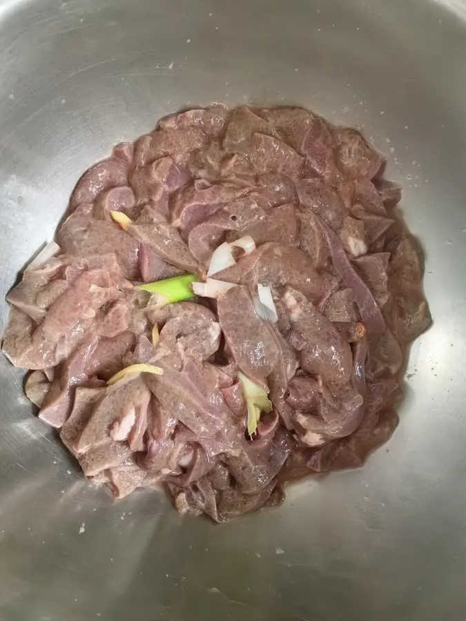 Home Cooking - Pickled Pepper Pork Liver step 0