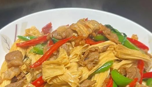 Stir-fried pork with yuba