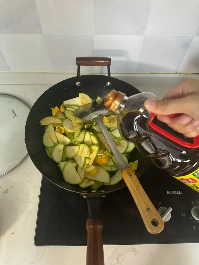 Zucchini stir-fried meat and scrambled eggs ~ 0 cooking skills will make home-cooked dishes step 0