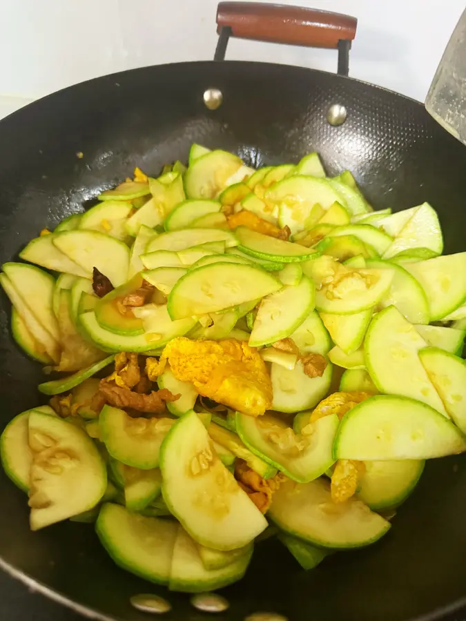 Zucchini stir-fried meat and scrambled eggs ~ 0 cooking skills will make home-cooked dishes