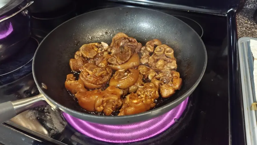 Braised pork trotters (electric pressure cooker version) step 0