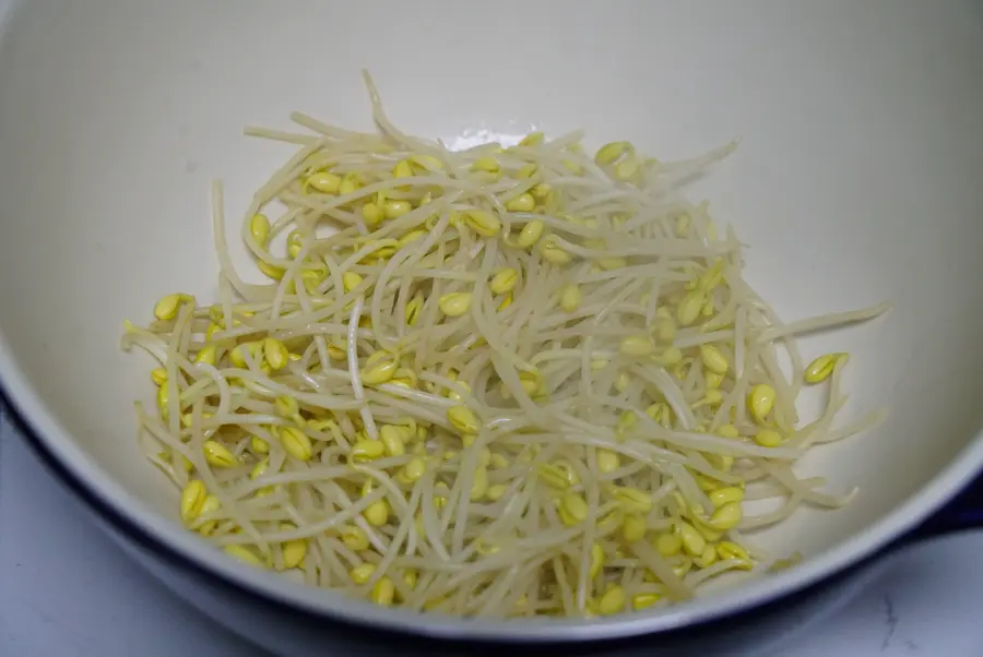 Boiled meat slices step 0