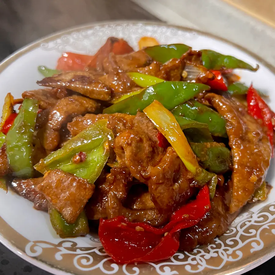 Stir-fried pork liver (home cooking)