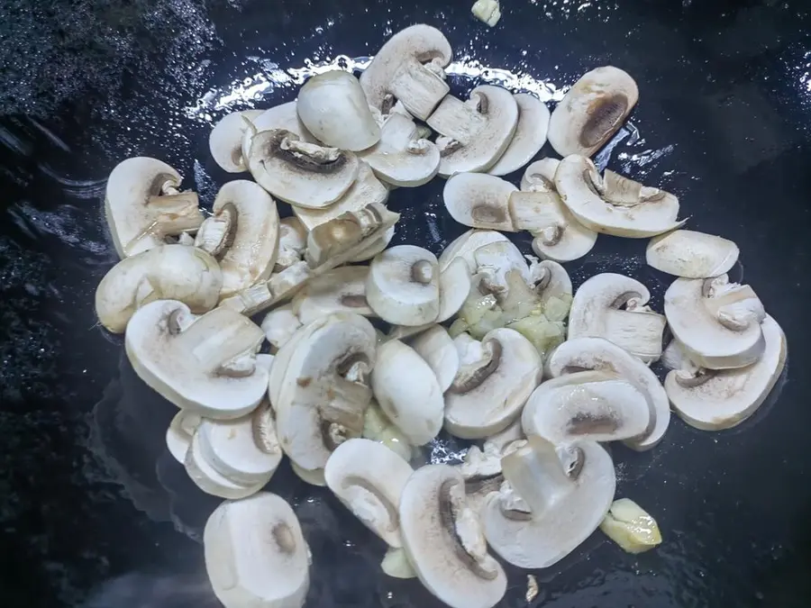 Stir-fried asparagus with mushrooms step 0