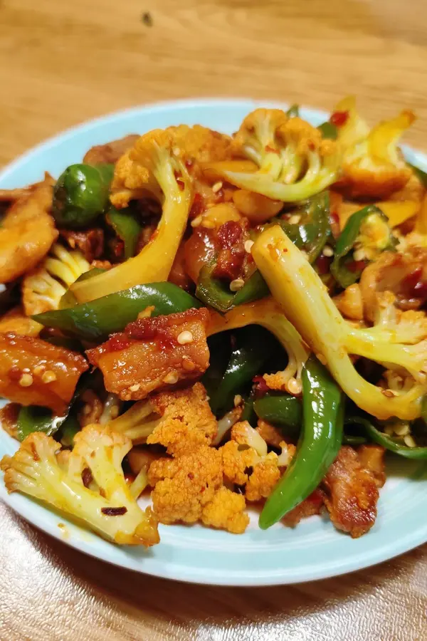 Dry pot cauliflower ~ fried pork belly with cauliflower ~ fried cauliflower with oil residue