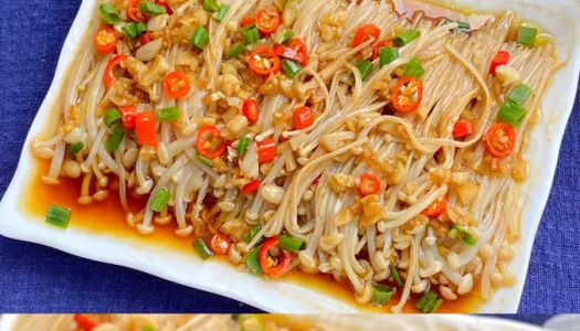 10 minutes of Kuaishou home-cooked garlic enoki mushrooms, so delicious that they lick the plate~