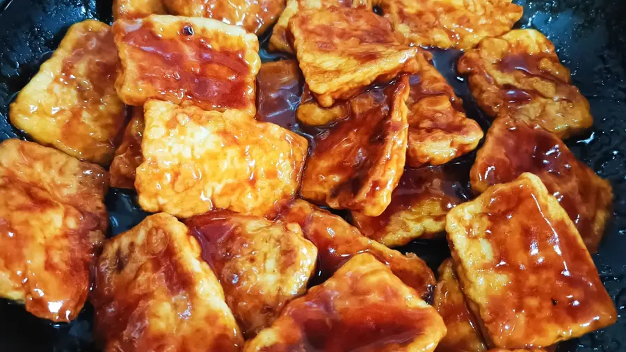 Tofu with tomato sauce step 0