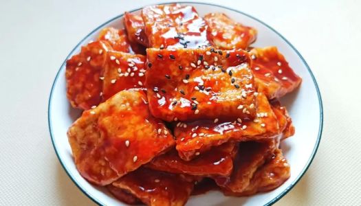 Tofu with tomato sauce