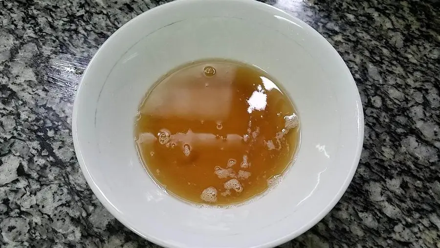 Cantonese sesame oil chicken step 0