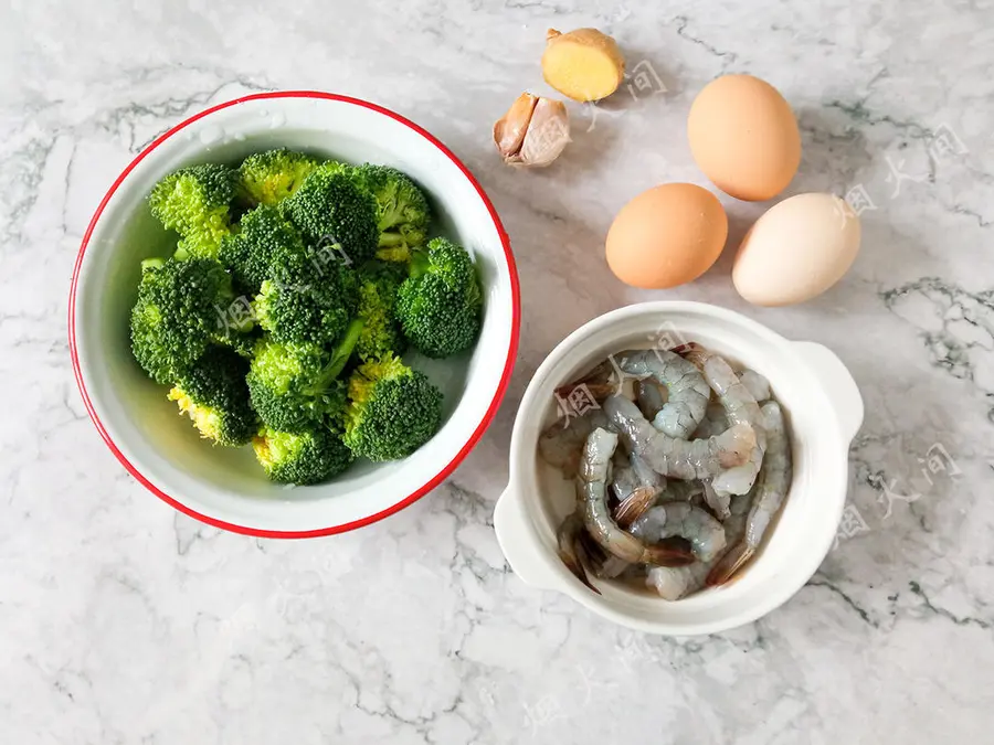 Healthy and delicious! Happy fat loss home cooking|Scrambled eggs with broccoli and shrimp step 0