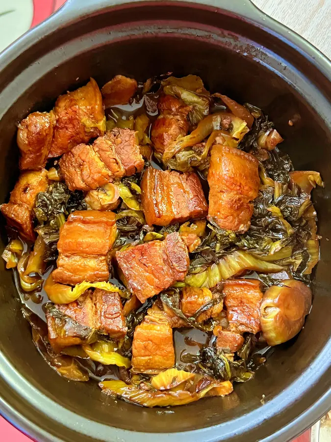 Fragrant and not greasy, huge rice - sauerkraut braised pork step 0