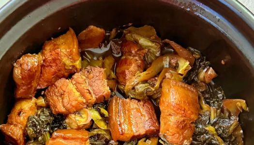 Fragrant and not greasy, huge rice - sauerkraut braised pork