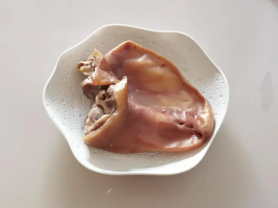 Spicy pork ears|Super appetizer step 0