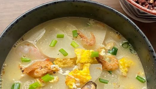 White radish egg soup ~ a simple and quick dish that is perfect for cleaning up leftovers in the refrigerator!