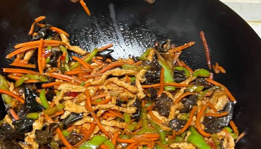 Fish-flavored shredded pork