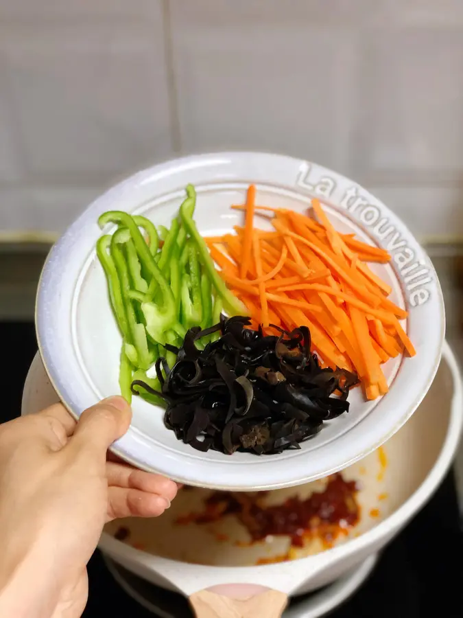 Fish-flavored shredded meat can be easily reproduced in 10 minutes, with 0 failure formula, detailed explanation of the steps and no stepping on thunder, and novice Xiaobai can not overturn step 0