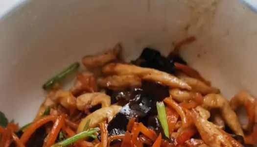 Fish-flavored shredded pork (children's version)