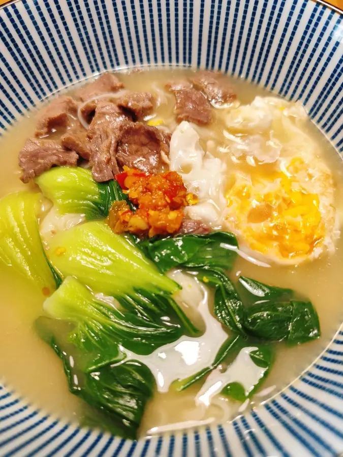 Egg beef and green vegetable noodles ~ simple and fast, to ensure a day's nutrition step 0