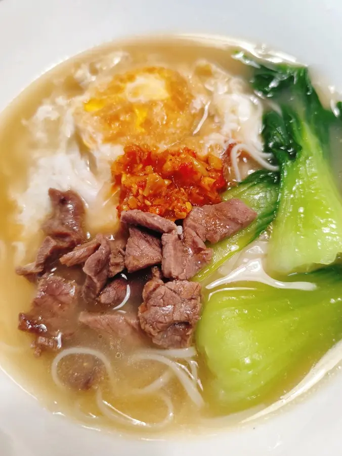 Egg beef and green vegetable noodles ~ simple and fast, to ensure a day's nutrition step 0