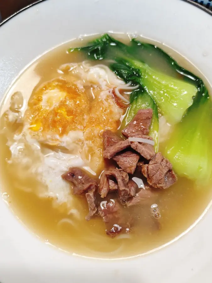 Egg beef and green vegetable noodles ~ simple and fast, to ensure a day's nutrition step 0