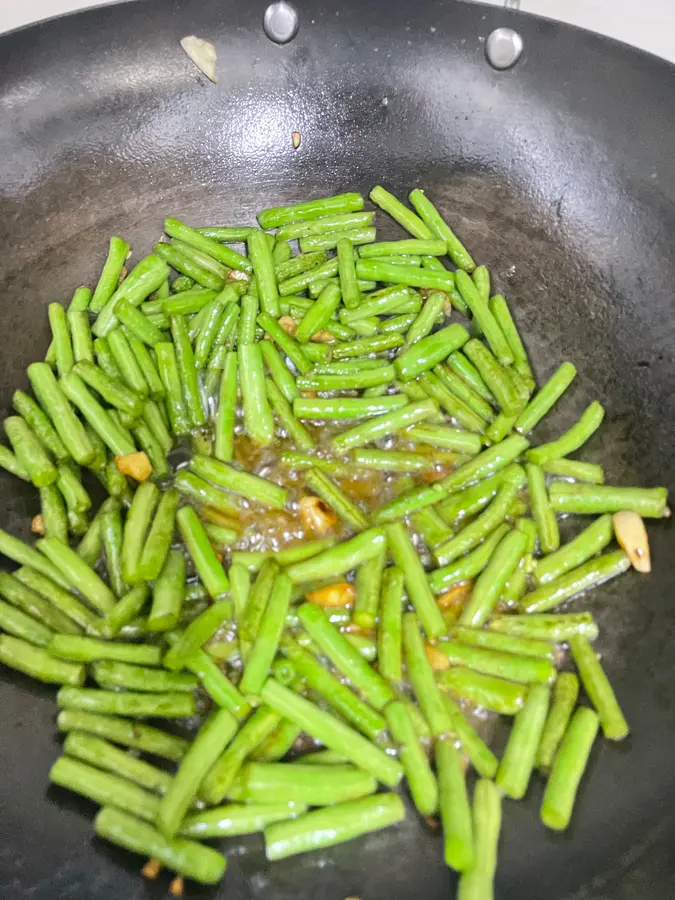 Stir-fried beans with fast dish golden pork strips step 0