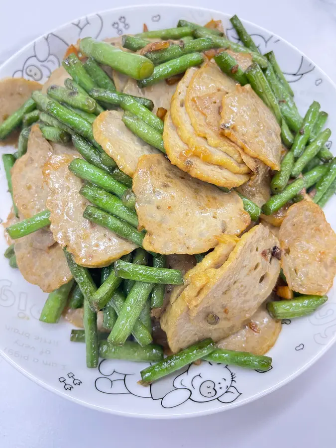 Stir-fried beans with fast dish golden pork strips