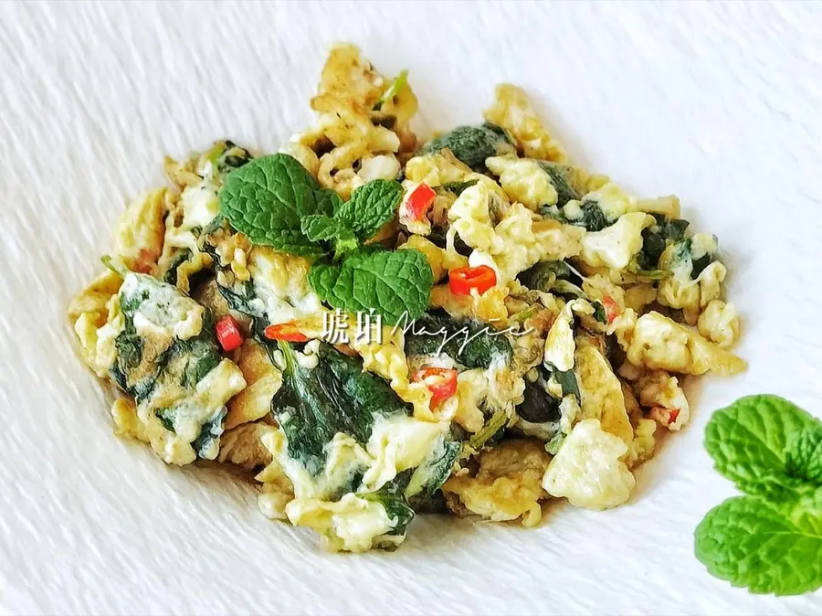 Scrambled eggs with mint|Super fast dish step 0