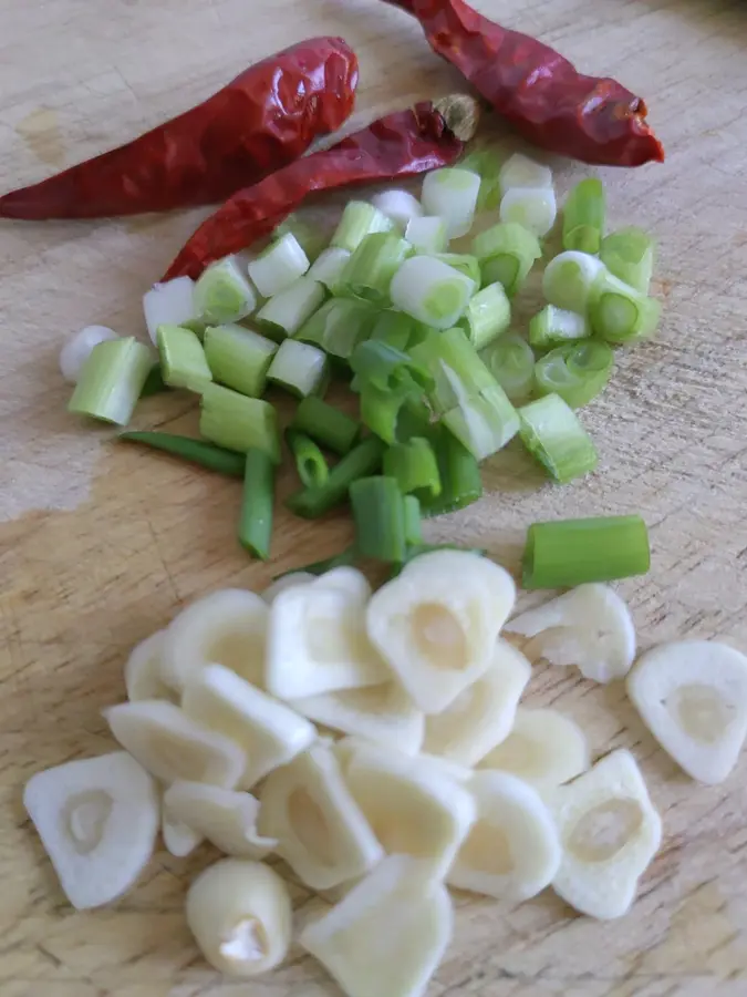 Super fast pickled cabbage fish step 0