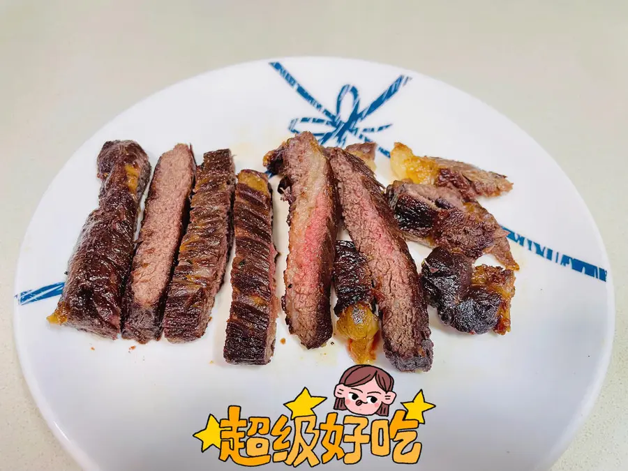 Pan-fried raw-cut steak step 0