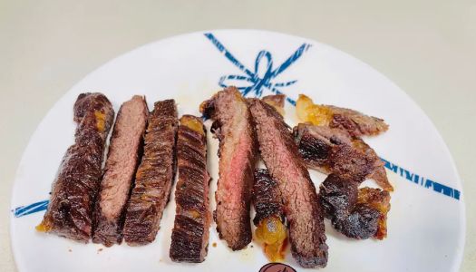 Pan-fried raw-cut steak