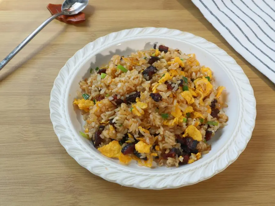 Kuaishou Sichuan-style sausage fried rice step 0