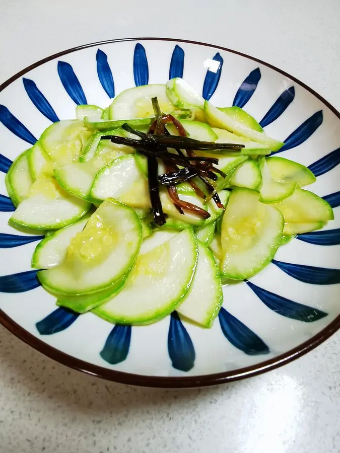 10 minutes of fast dish with scallion oil zucchini step 0