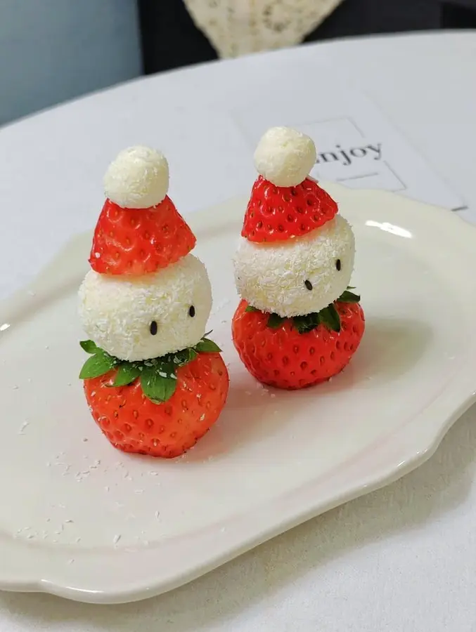 Cheese version of a simple and quick strawberry snowman â›„ step 0