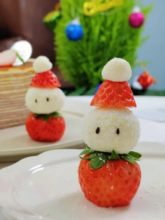 Cheese version of a simple and quick strawberry snowman â›„ step 0