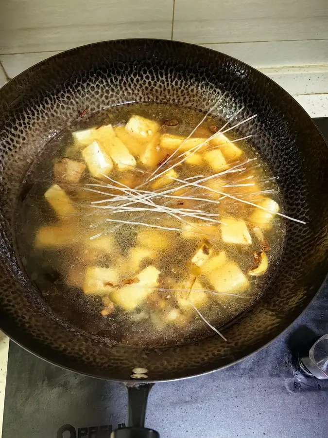 Delicious fast dishes (milk cabbage, vermicelli, pork belly, tofu) step 0